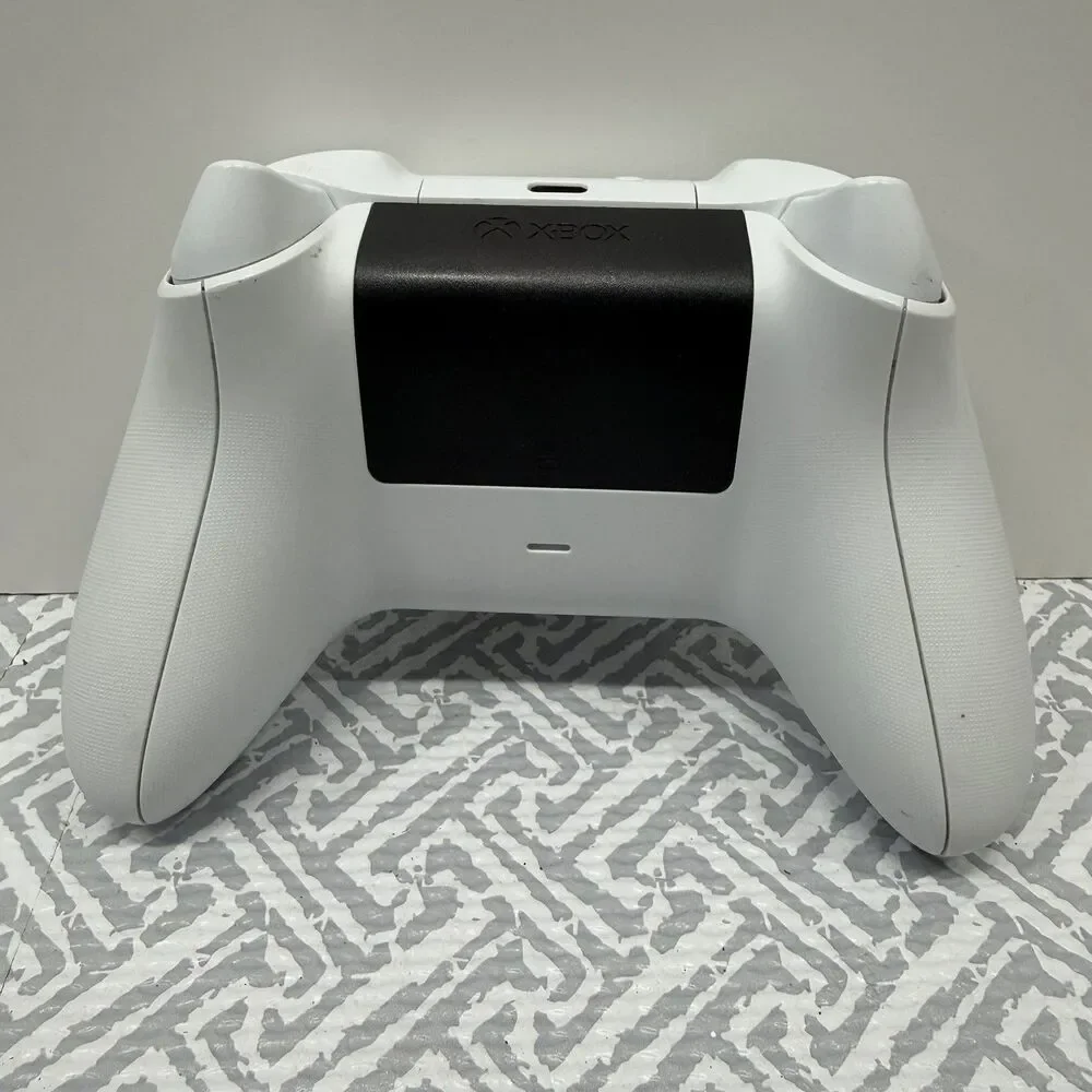 Official Microsoft Xbox Series X/S Controller Model 1914 White For Parts/Repairs